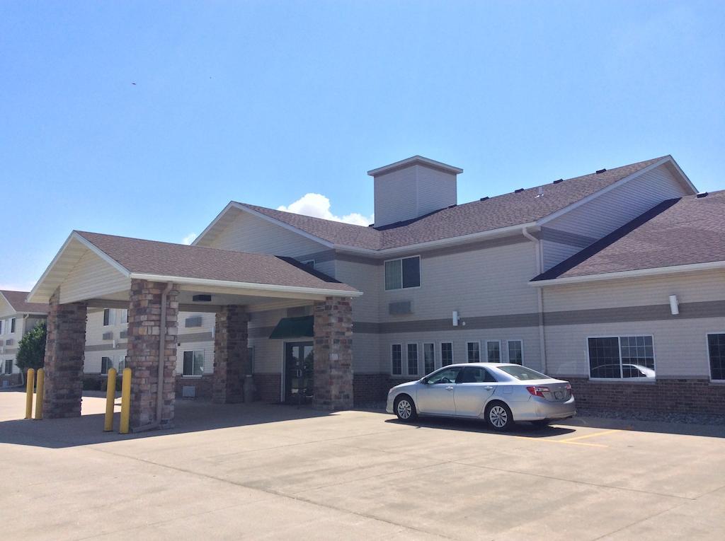 Hotel Baymont By Wyndham Harlan Exterior foto